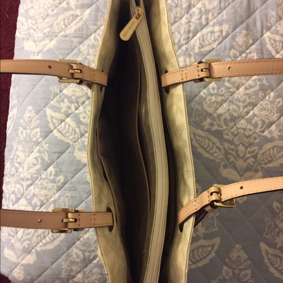 Michael kors hand bag - Picture 2 of 6